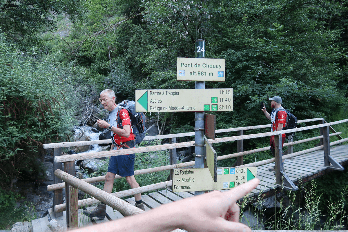 Arrows pointing towards the way of the refugee the way of the refugee